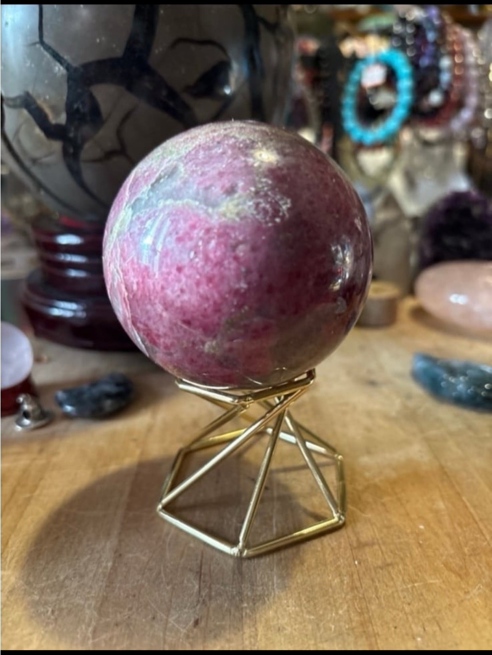 Pink Rhodonite Sphere HQ - Picture 6 of 9